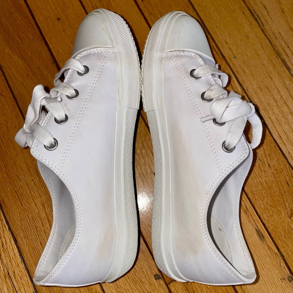 BURBERRY SNEAKERS SZ 35 EU / 3-3.5 US - Picture 7 of 9